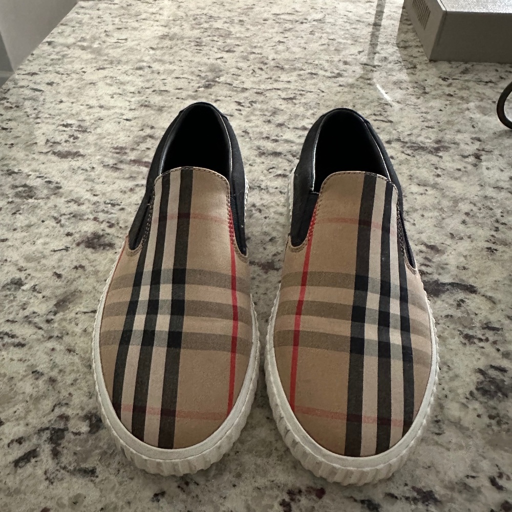 Burberry shoes